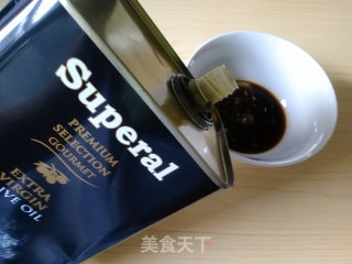 橄榄油拌樱桃小萝卜的做法步骤：5
