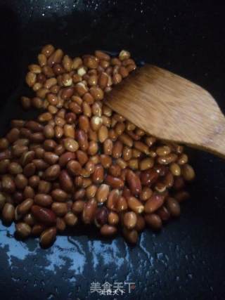 绿丝黄金豆~酸甜花生拌苦苣的做法步骤：1