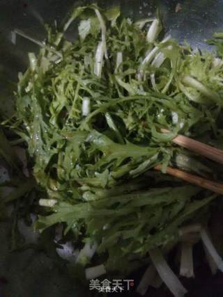 绿丝黄金豆~酸甜花生拌苦苣的做法步骤：4