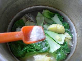 青菜土豆肉骨汤的做法步骤：10