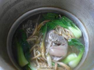 黄花菜青菜小蹄髈汤的做法步骤：11