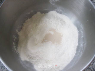 糖霜奶黄面包棒的做法步骤：1