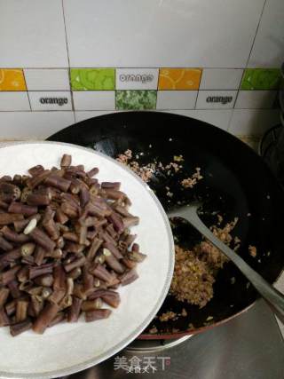 豇豆肉末小炒的做法步骤：3