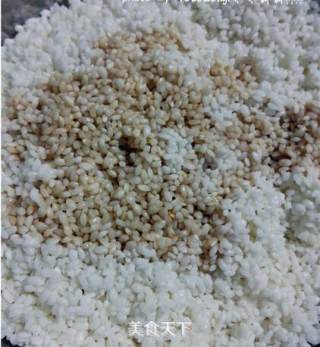 菜鸟也能包粽子：五香鲜肉粽的做法步骤：2
