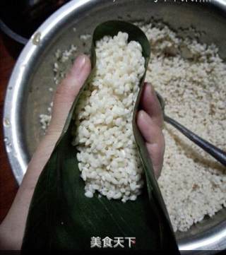 菜鸟也能包粽子：五香鲜肉粽的做法步骤：9