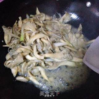 快手炒蘑菇的做法步骤：4