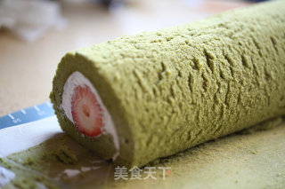 和宇治抹茶的夏日约会——抹茶草莓卷的做法步骤：19