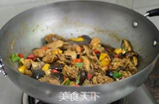 彩椒香菇鸡的做法步骤：14