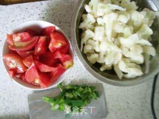 酸溜花菜~西红柿炒菜花的做法步骤：3