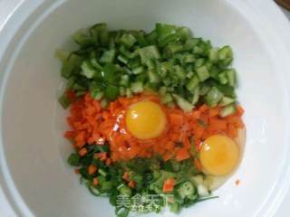 蔬菜鸡蛋饼的做法步骤：3