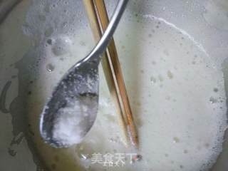 简单的烤蛋糕~分解步骤的做法步骤：2