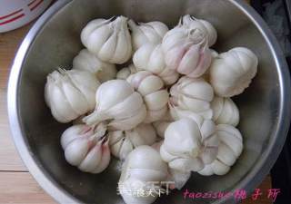 自制糖蒜的做法步骤：1