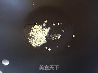 荠菜豆皮卷的做法步骤：4