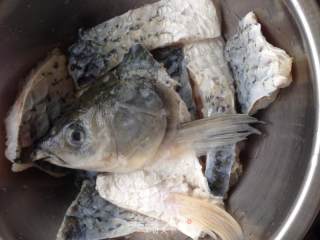 营养美味粉蒸草鱼的做法步骤：1