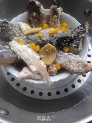 营养美味粉蒸草鱼的做法步骤：7
