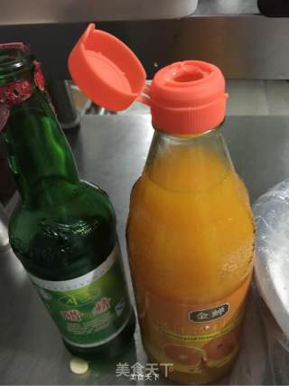 锅包肉的做法步骤：1