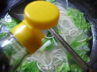五号菜清汤面的做法步骤：5