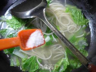 五号菜清汤面的做法步骤：7