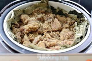 五香荷叶粉蒸肉的做法步骤：5