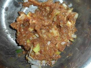 韭菜猪肉饺子的做法步骤：1
