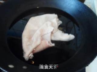美容肉皮冻的做法步骤：1