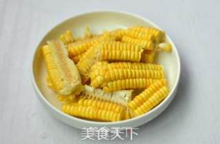 虫草干贝玉米汤的做法步骤：3