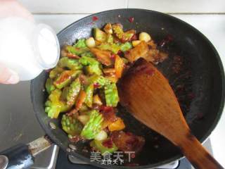 苦瓜回锅肉的做法步骤：10