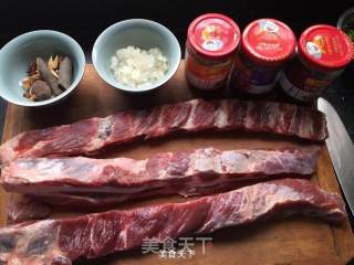 红烧精排的做法步骤：1