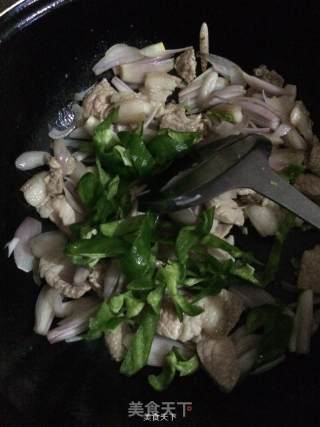 洋葱肉片的做法步骤：6
