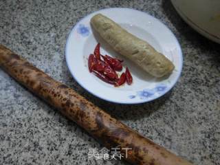 面筋炒乌笋的做法步骤：1