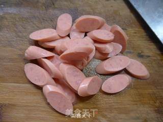 尖椒火腿肠炒茭白的做法步骤：3