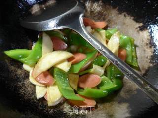 尖椒火腿肠炒茭白的做法步骤：11
