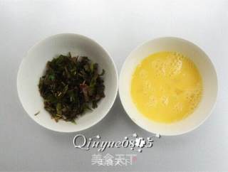 香椿炒鸡蛋的做法步骤：3