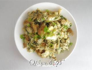 香椿炒鸡蛋的做法步骤：7