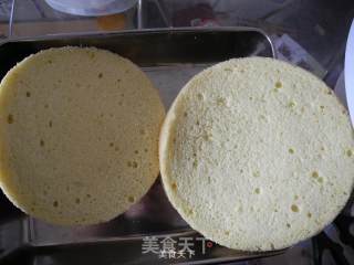 巧克力转印蛋糕的做法步骤：1