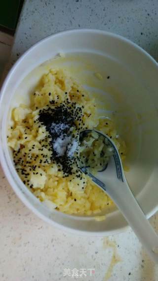 香酥蛋米饼的做法步骤：4
