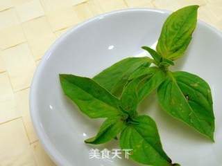 三杯鸡烧茭白笋的做法步骤：6