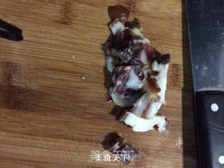 蒜薹炒腊肉的做法步骤：2