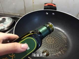 蒜薹炒腊肉的做法步骤：3