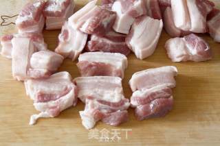 【无油红烧肉】的做法步骤：2