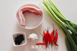 乡间小炒肉的做法步骤：1
