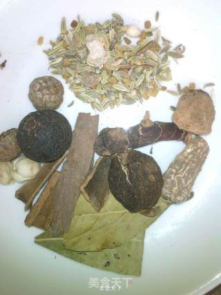 香菇炖鸡的做法步骤：5