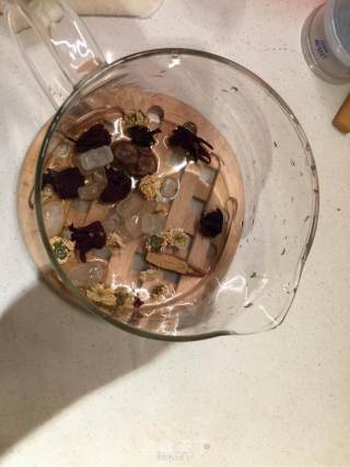 洛神花茶的做法步骤：1