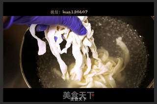 韩式炸酱面的做法步骤：1