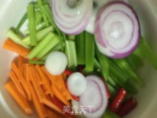 泡椒鸡脚的做法步骤：2