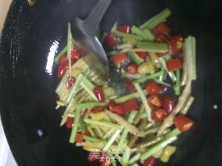 泡菜炒鸡肾的做法步骤：3