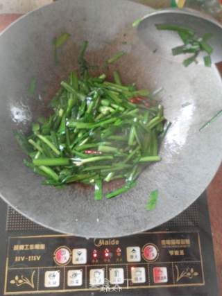 韭菜炒鸡蛋的做法步骤：3