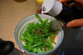 荷兰豆凉拌虫草菇的做法步骤：6