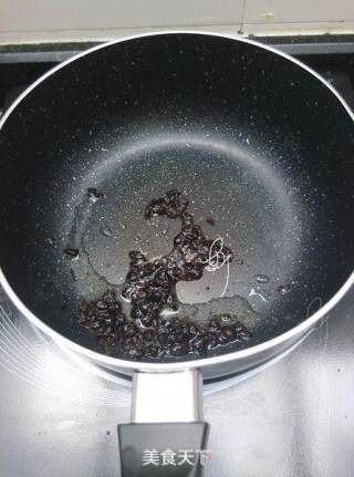 豉香榨菜蒸粉肠的做法步骤：2