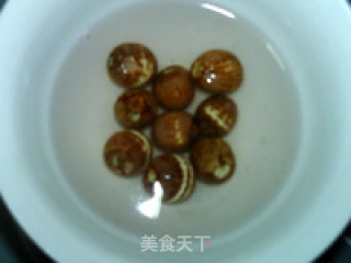 红枣莲子汤的做法步骤：2
